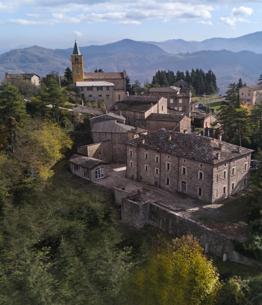 Un luogo piccolo ma ricco di storia, natura e testimonianze architettoniche